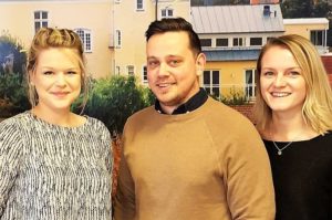 Alice, Darko & Anna på kundservice, kundcenter